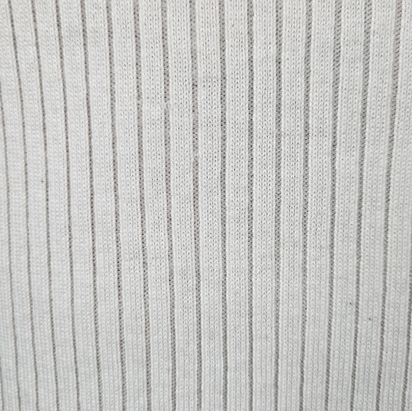 Kitty Key-hole Sweater - Picture 3 of 3